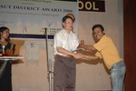 AG. Rtn. William Ma presenting Award